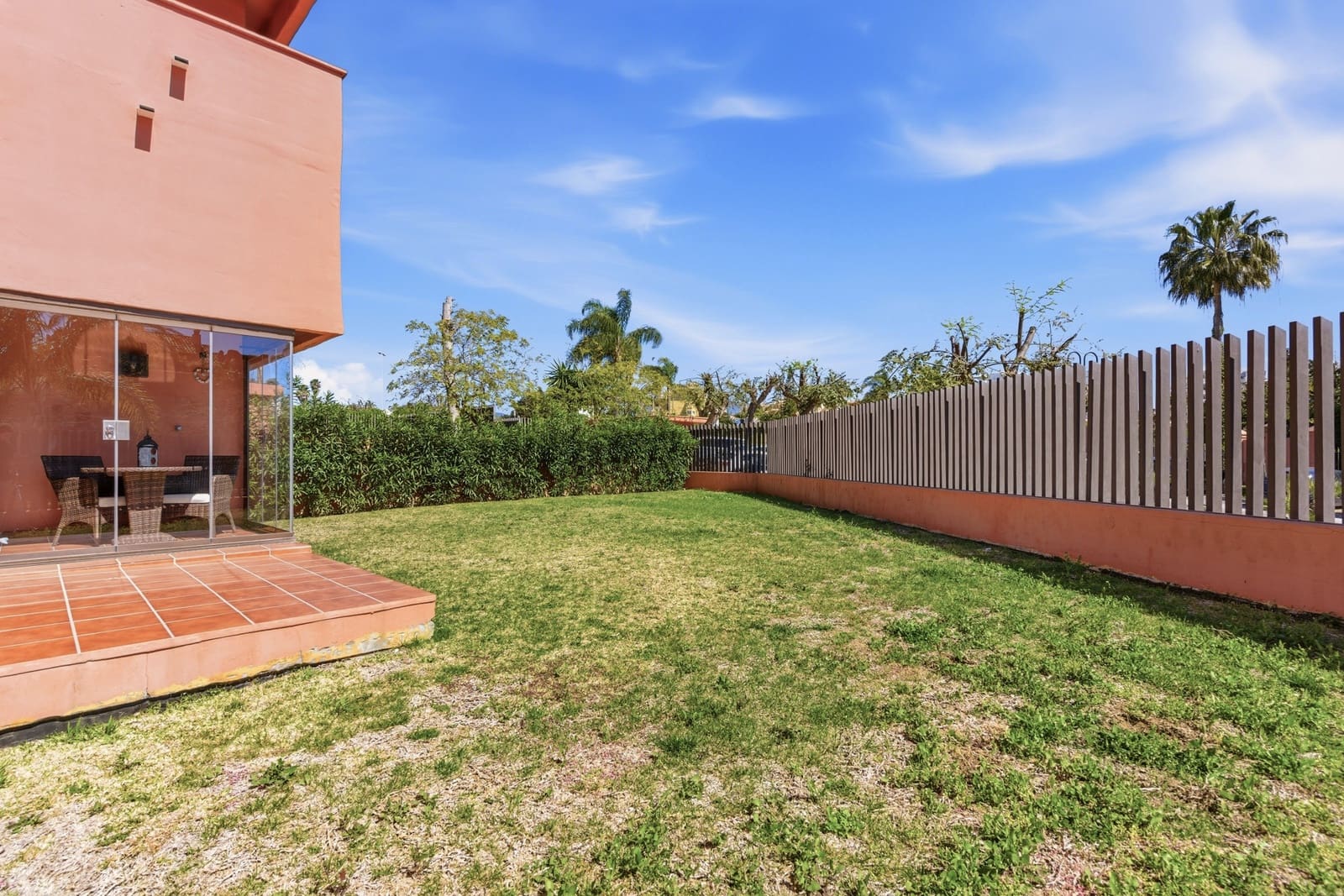 3 quarto Apartamento para venda em Estepona com piscina garagem - 680 000 € (Ref: 9783173)