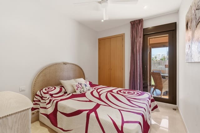 3 soverom Leilighet til salgs i Estepona med svømmebasseng garasje - € 680 000 (Ref: 9783173)