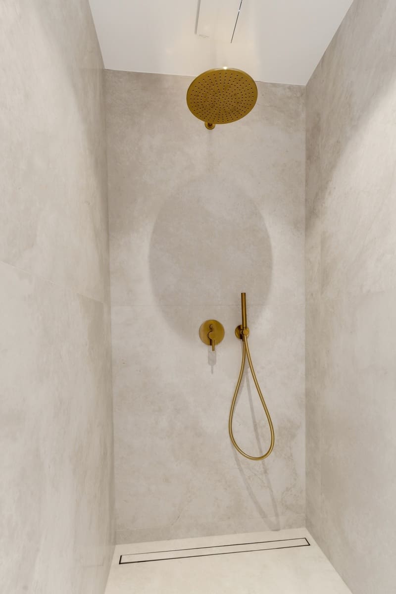 3 sypialnia Penthouse na sprzedaż w Estepona z basenem garażem - 3 350 000 € (Ref: 9788251)