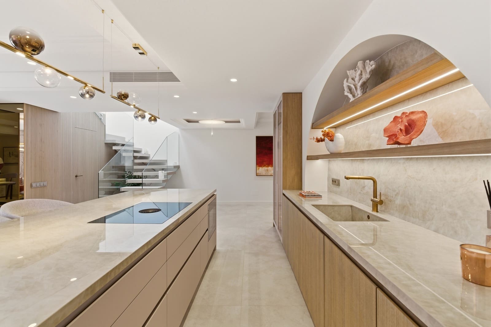 3 sypialnia Penthouse na sprzedaż w Estepona z basenem garażem - 3 350 000 € (Ref: 9788251)