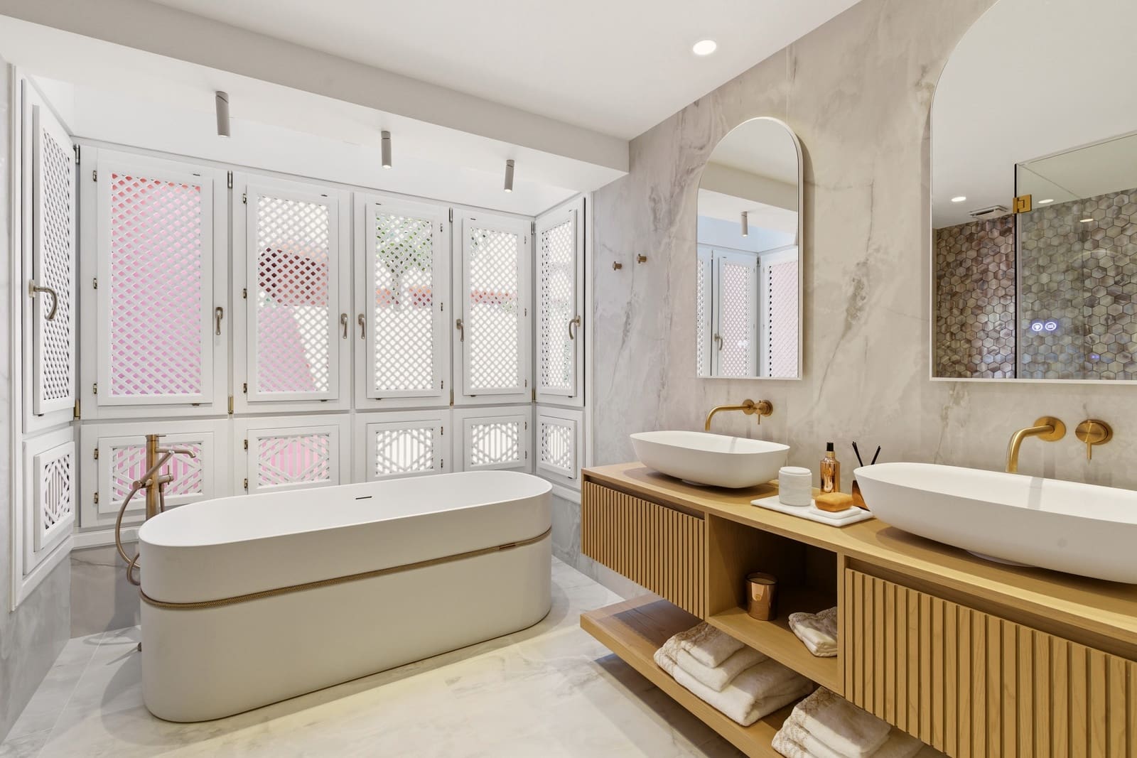 3 sypialnia Penthouse na sprzedaż w Estepona z basenem garażem - 3 350 000 € (Ref: 9788251)