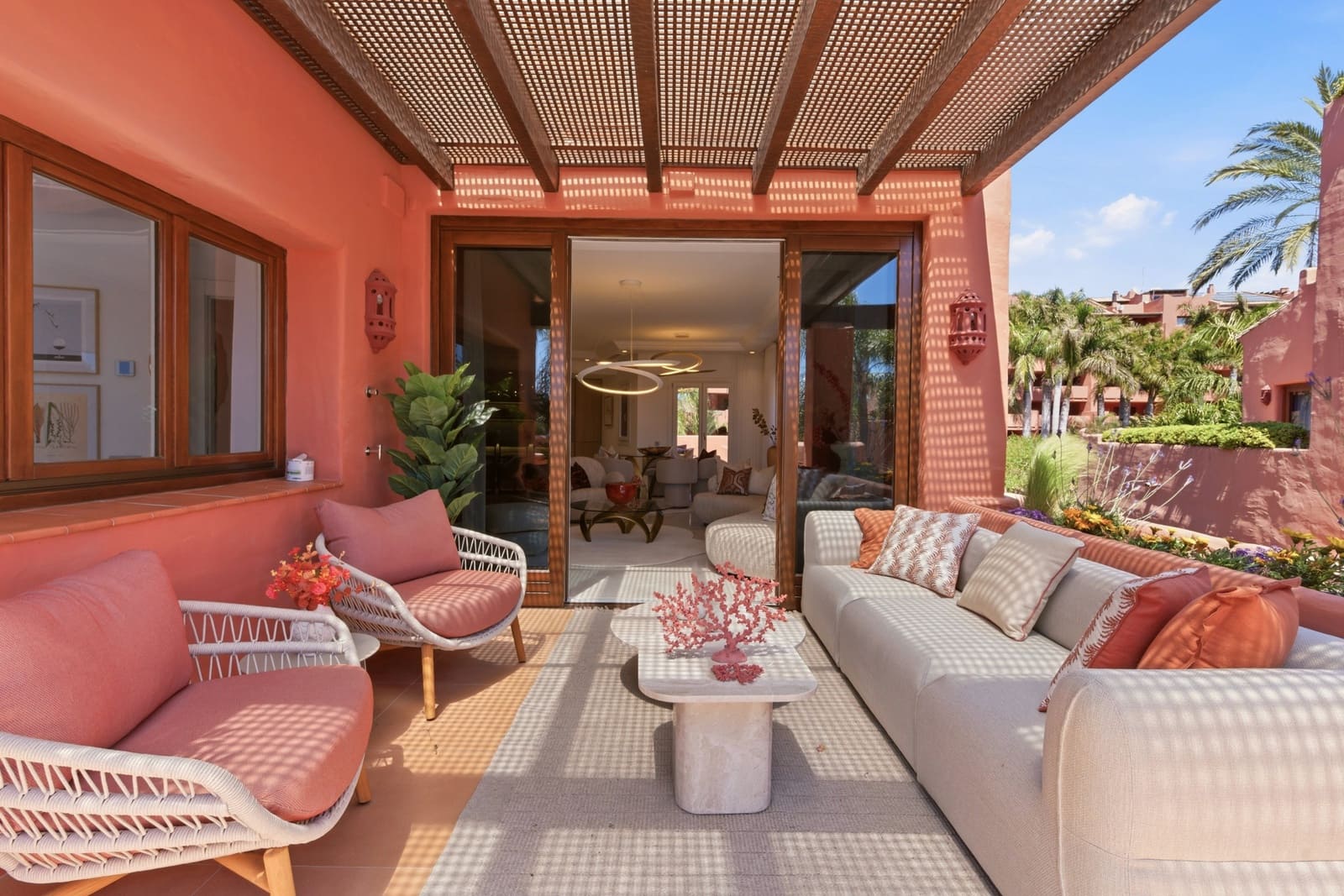 3 sypialnia Penthouse na sprzedaż w Estepona z basenem garażem - 3 350 000 € (Ref: 9788251)