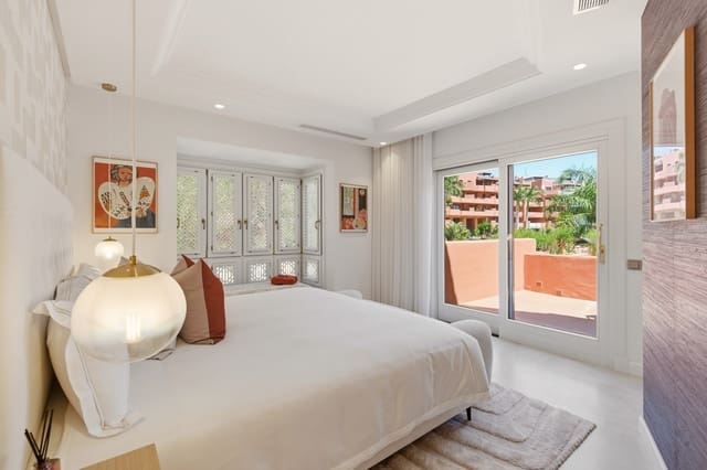 3 chambre Penthouse à vendre à Guadalmansa, Estepona avec piscine garage - 3 350 000 € (Ref: 9788251)