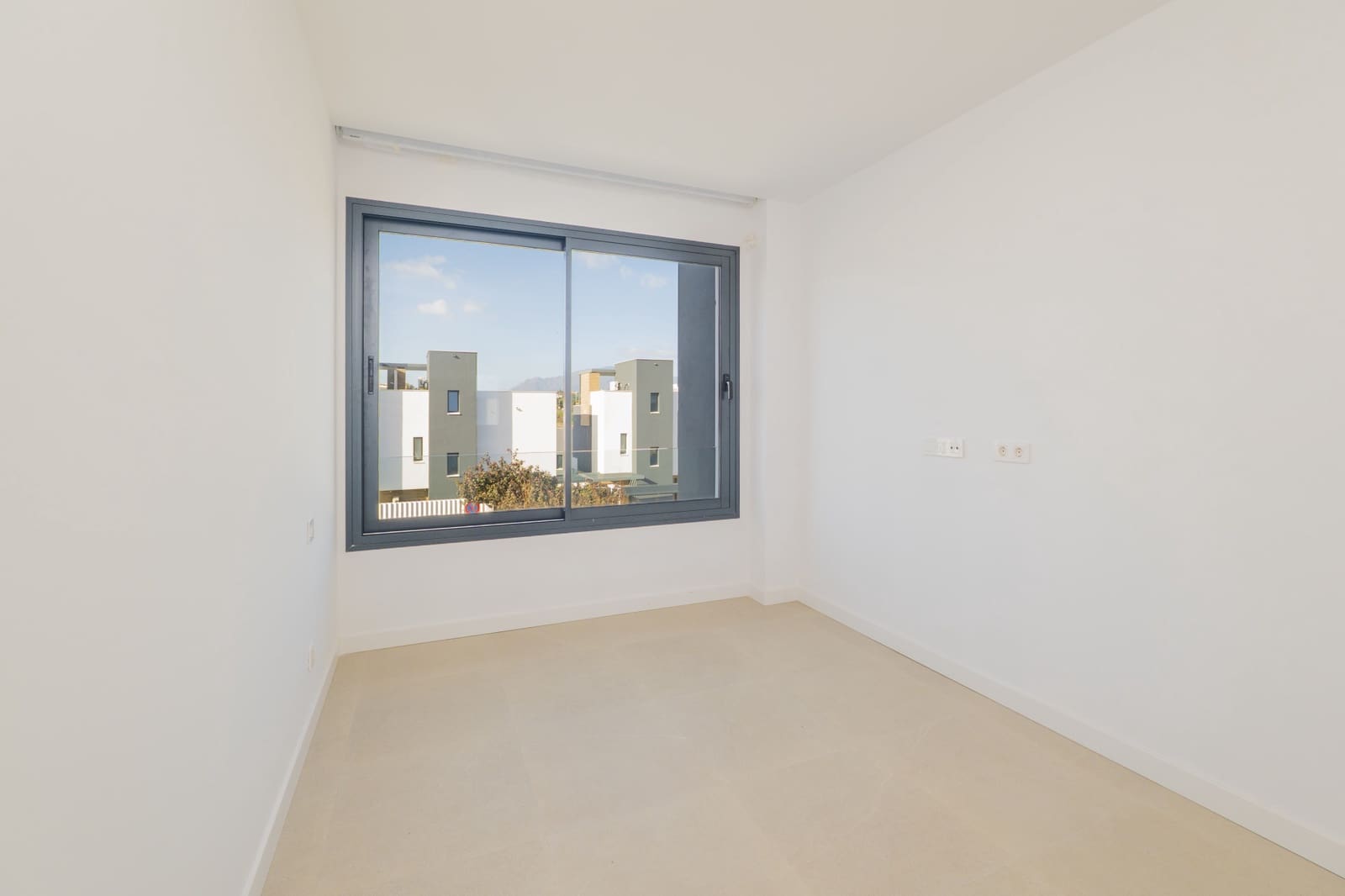 3 Zimmer Doppelhaus zu verkaufen in Atalaya-Isdabe mit Pool Garage - 1.050.000 € (Ref: 9807847)