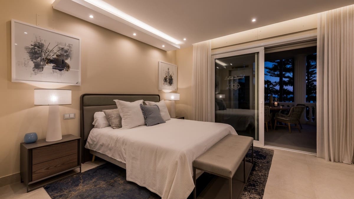 3 bedroom Apartment for sale in Estepona with pool garage - € 3,800,000 (Ref: 9828827)