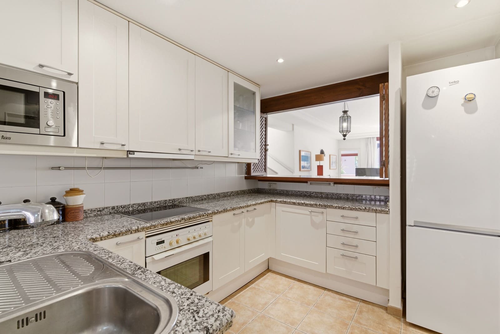 3 soverom Penthouse til salgs i Estepona med svømmebasseng garasje - € 1 499 999 (Ref: 9842721)