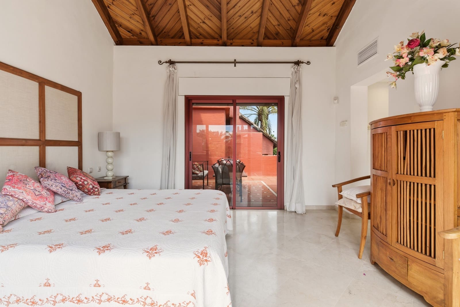 3 soverom Penthouse til salgs i Estepona med svømmebasseng garasje - € 1 499 999 (Ref: 9842721)