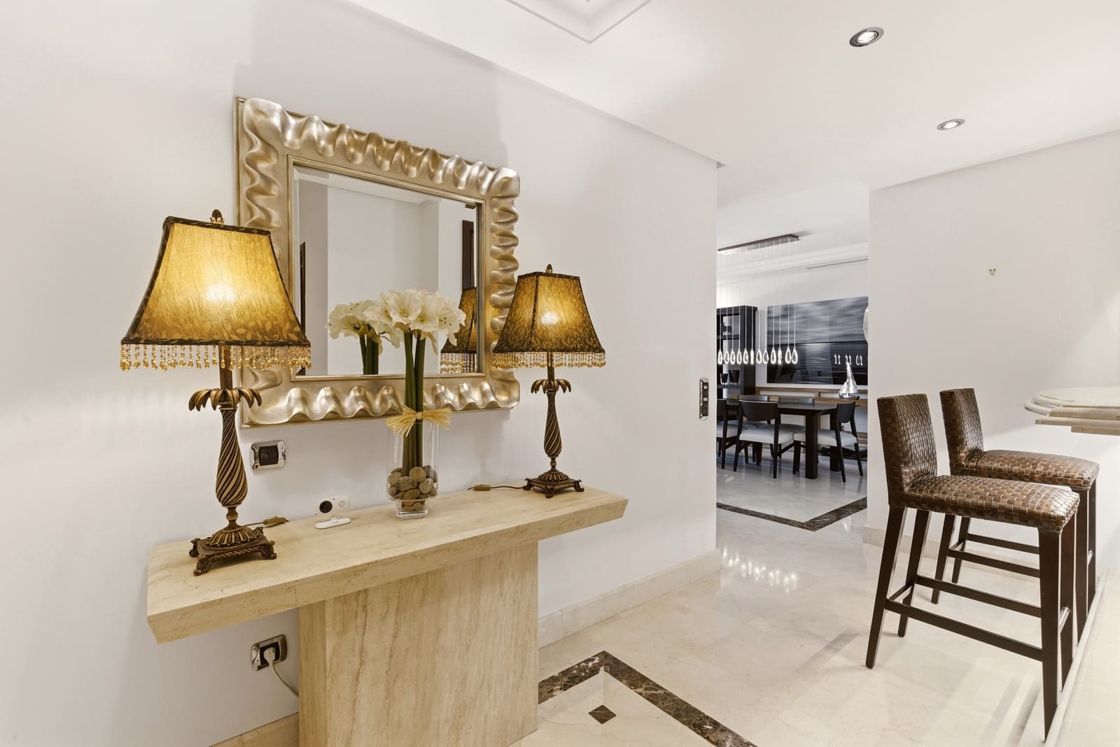2 bedroom Apartment for sale in Guadalmansa with pool garage - € 1,325,000 (Ref: 9845237)