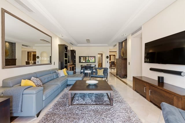 2 Zimmer Apartment zu verkaufen in Resinera-Voladilla, Estepona mit Pool Garage - 1.325.000 € (Ref: 9845237)