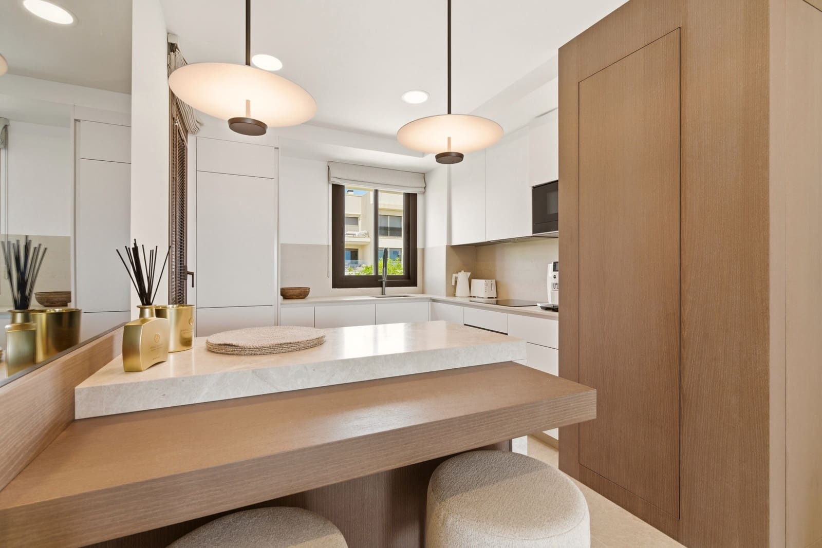 3 soverom Penthouse til salgs i Estepona med svømmebasseng garasje - € 1 395 000 (Ref: 9859675)