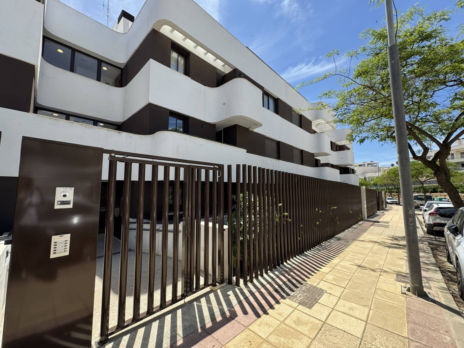 3 soverom Penthouse til salgs i Estepona med svømmebasseng garasje - € 1 395 000 (Ref: 9859675)