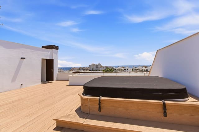 3 quarto Penthouse para venda em Estepona com piscina garagem - 1 395 000 € (Ref: 9859675)
