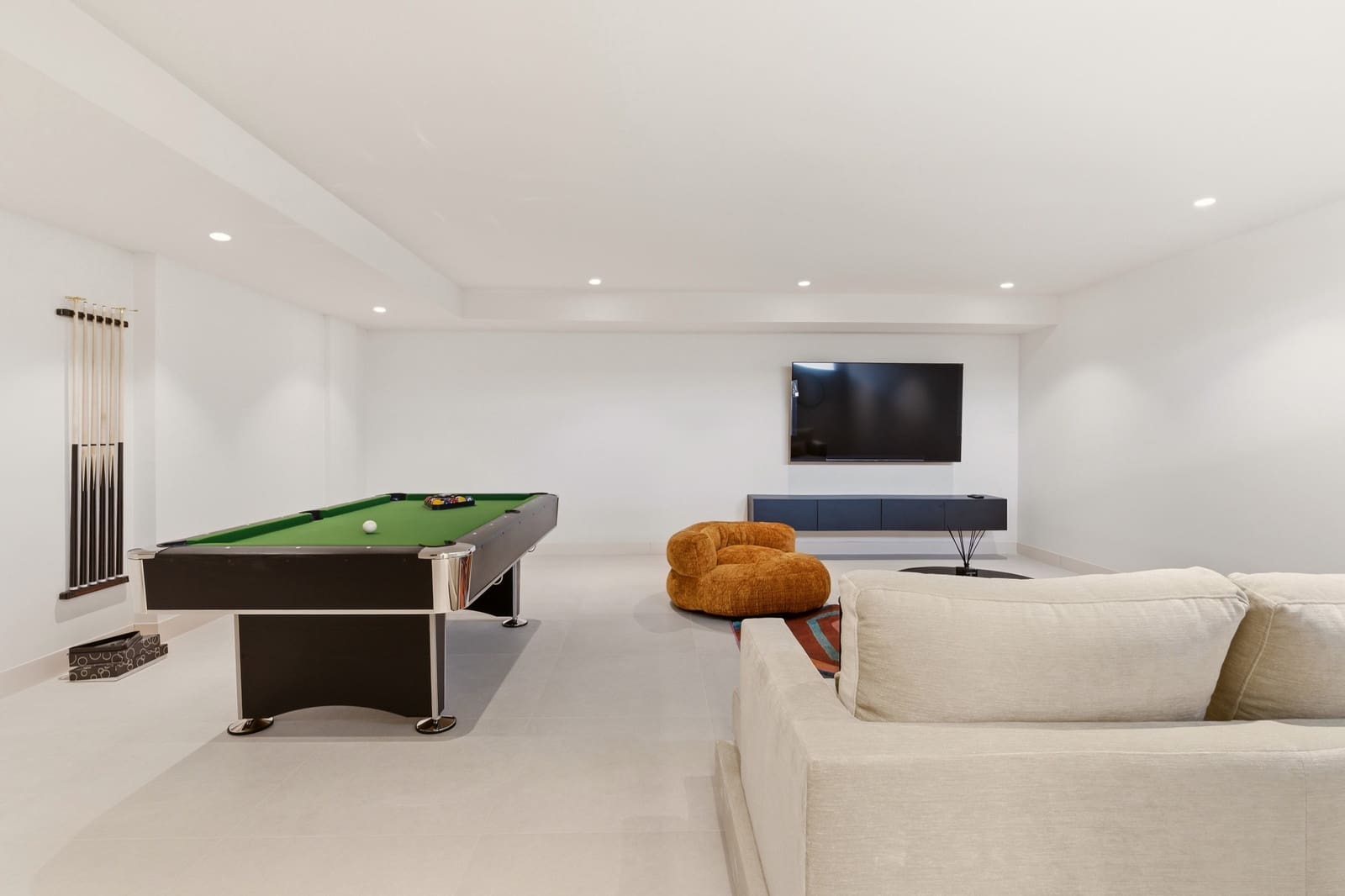 4 soverom Hus til salgs i Estepona med svømmebasseng garasje - € 3 400 000 (Ref: 9866778)