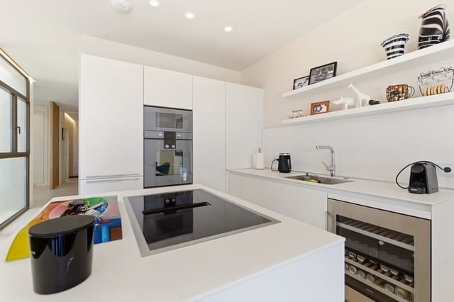 Casa de 4 habitaciones en Estepona en venta con piscina garaje - 3.400.000 € (Ref: 9866778)