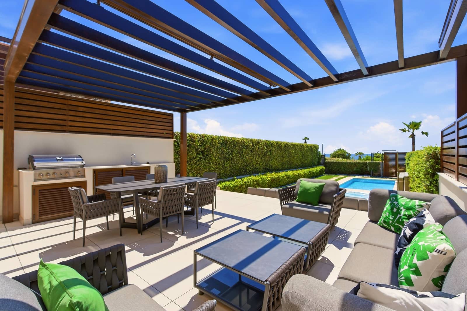4 soverom Hus til salgs i Estepona med svømmebasseng garasje - € 3 400 000 (Ref: 9866778)