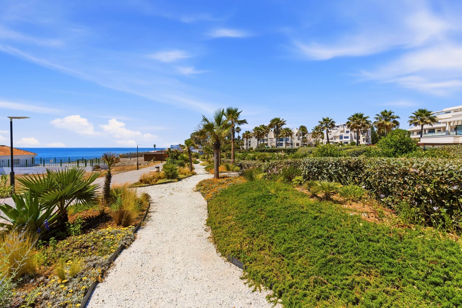 4 soverom Hus til salgs i Estepona med svømmebasseng garasje - € 3 400 000 (Ref: 9866778)