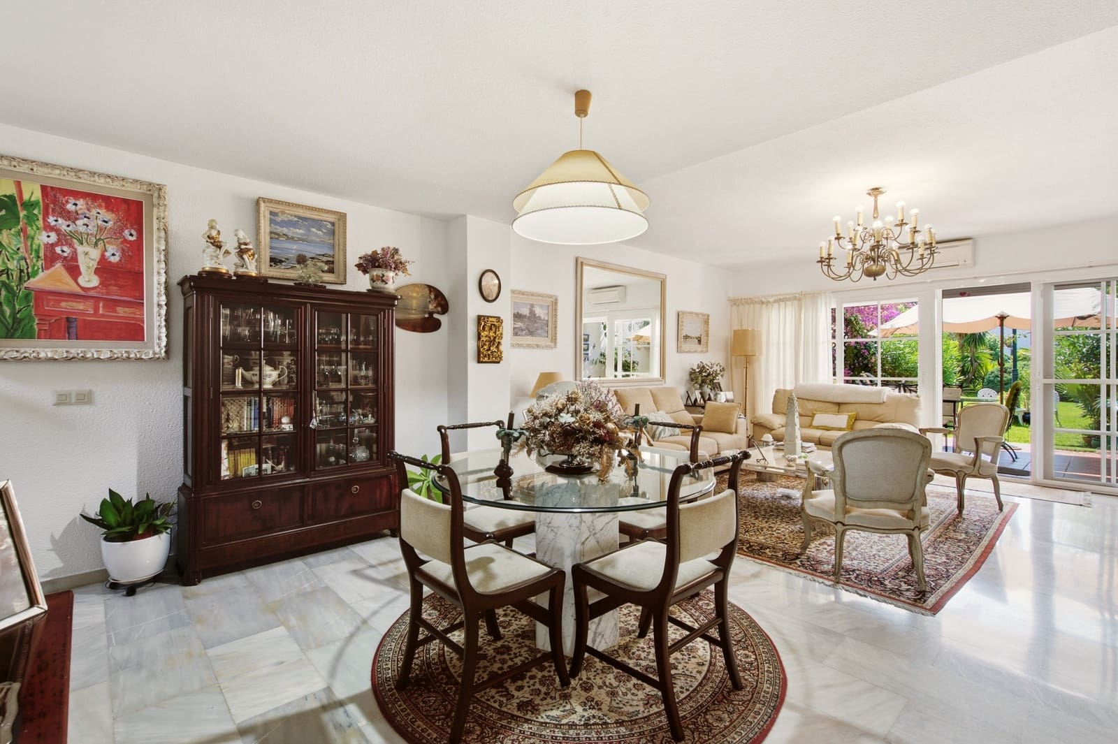 3 quarto Casa em Banda para venda em Estepona com piscina garagem - 550 000 € (Ref: 9924271)
