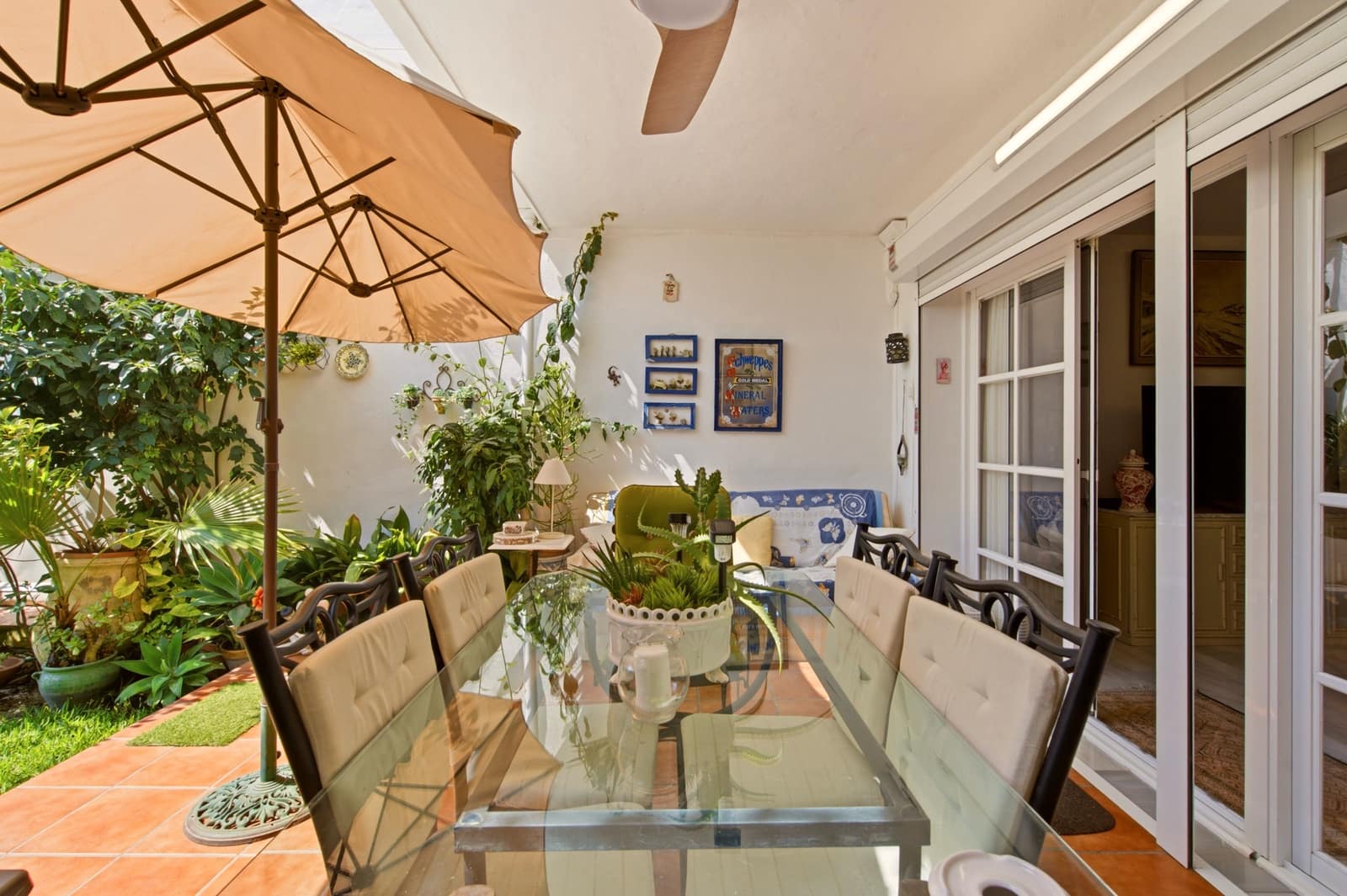 3 quarto Casa em Banda para venda em Estepona com piscina garagem - 550 000 € (Ref: 9924271)