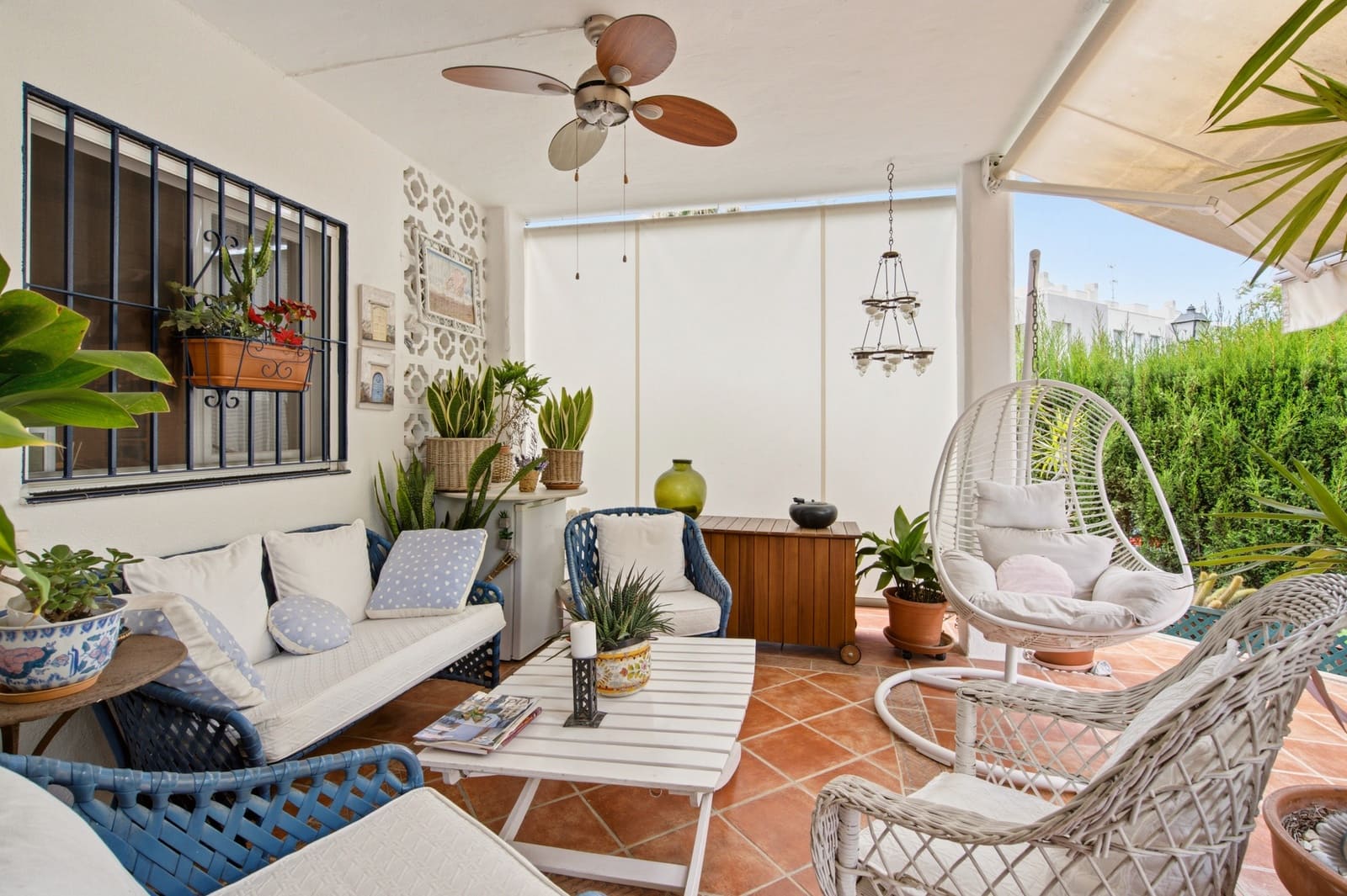 3 quarto Casa em Banda para venda em Estepona com piscina garagem - 550 000 € (Ref: 9924271)