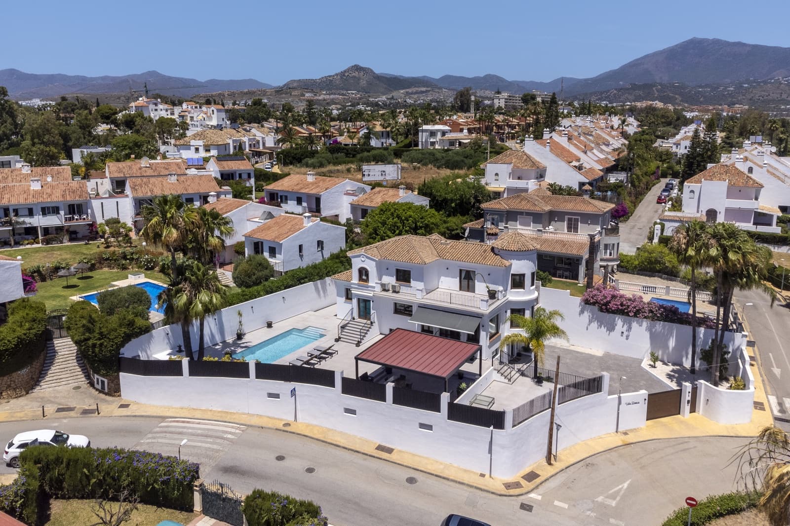 6 Zimmer Villa zu verkaufen in Atalaya-Isdabe mit Pool Garage - 2.390.000 € (Ref: 9928993)