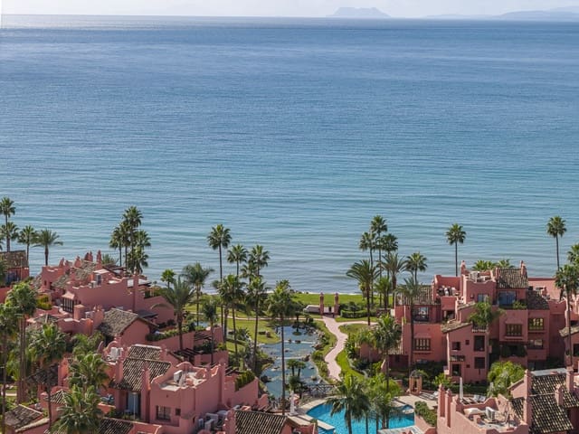 3 Zimmer Apartment zu verkaufen in Estepona mit Pool Garage - 2.395.000 € (Ref: 9936038)