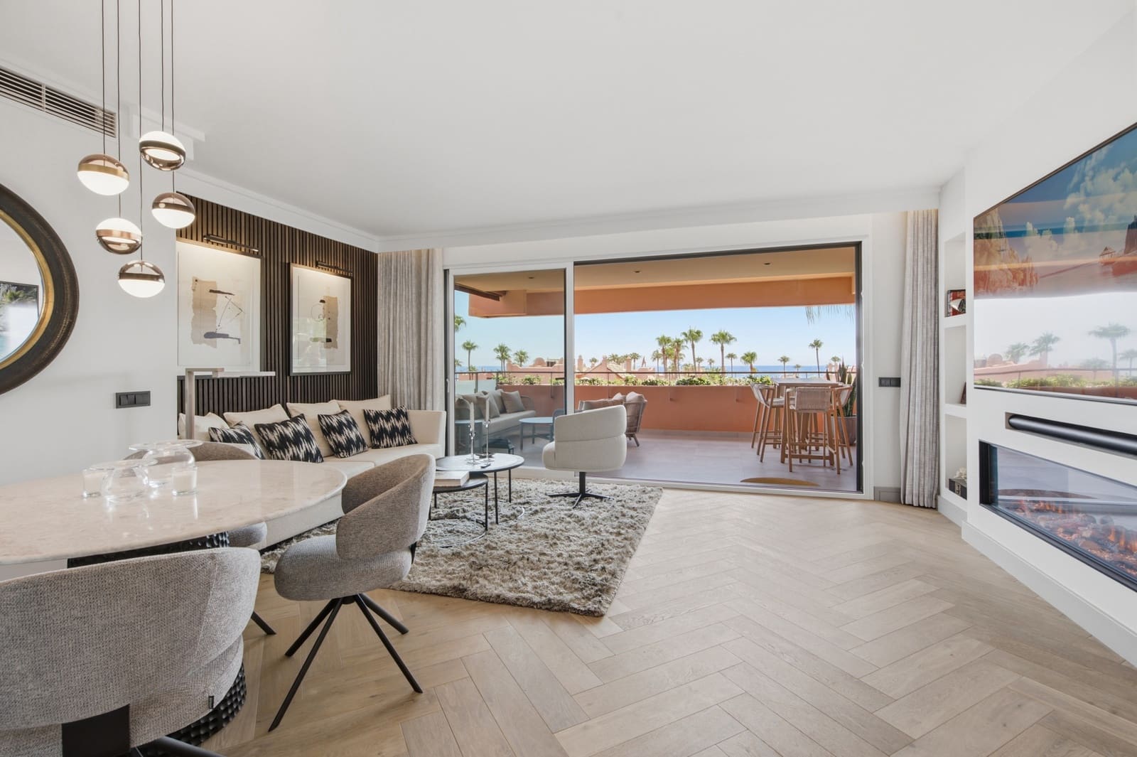 3 bedroom Penthouse for sale in Estepona with pool garage - € 1,290,000 (Ref: 9952300)