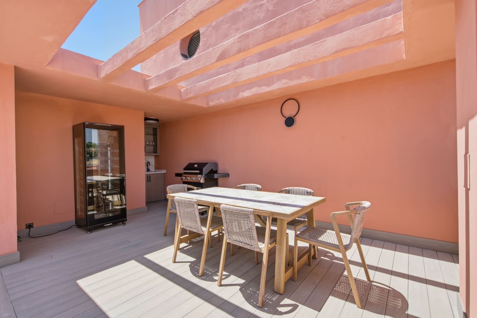3 bedroom Penthouse for sale in Estepona with pool garage - € 1,290,000 (Ref: 9952300)