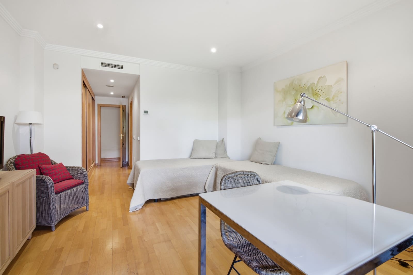 Apartamento de 4 habitaciones en Estepona en venta con piscina garaje - 896.000 € (Ref: 9962612)