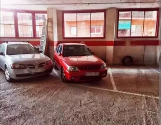 Garage til salg i Badalona - € 11.000 (Ref: 9141232)