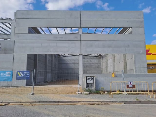 Commercial for rent in Vilablareix - € 4,000 (Ref: 9823515)