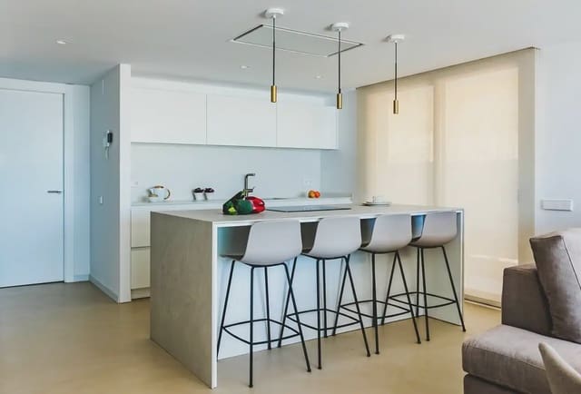4 quarto Moradia Geminada para venda em Tossa de Mar com piscina garagem - 1 750 000 € (Ref: 9823518)