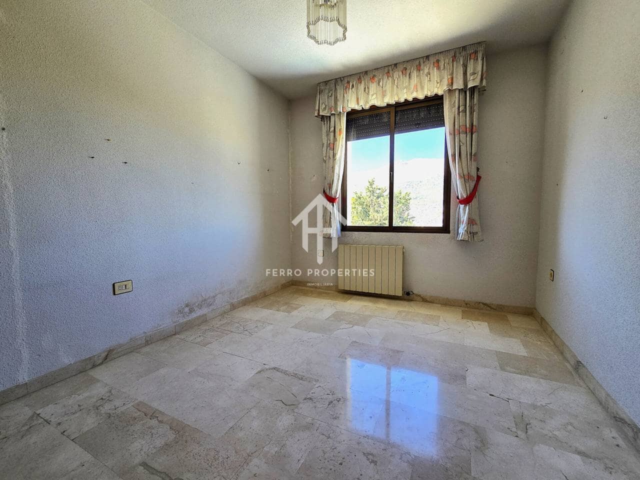 5 quarto Moradia para venda em Loja com piscina garagem - 240 000 € (Ref: 9152550)