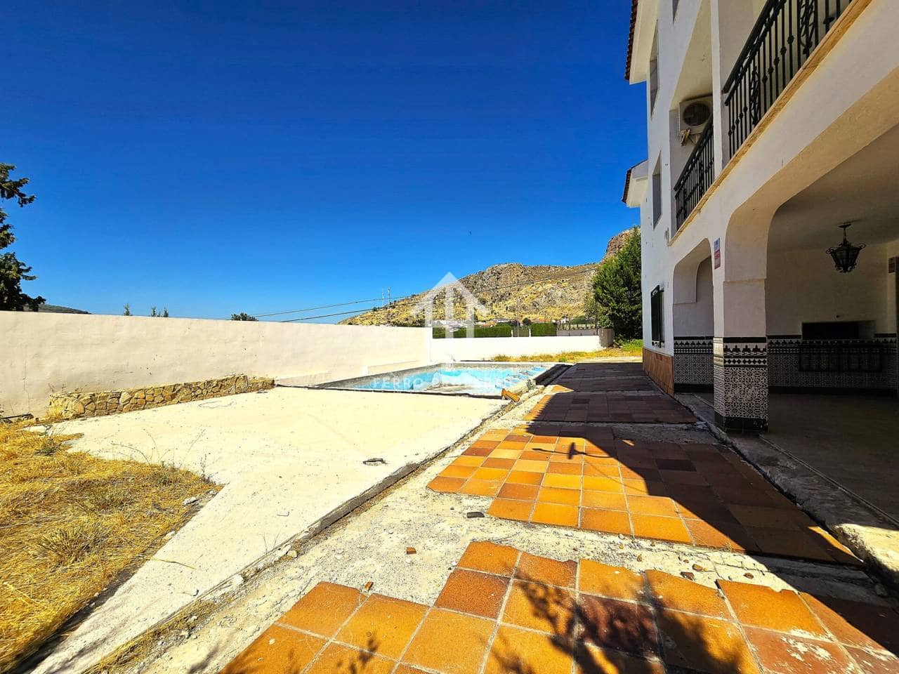 5 quarto Moradia para venda em Loja com piscina garagem - 240 000 € (Ref: 9152550)