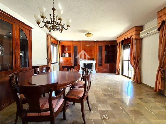 5 soveværelse Villa til salg i Loja med swimmingpool garage - € 240.000 (Ref: 9152550)