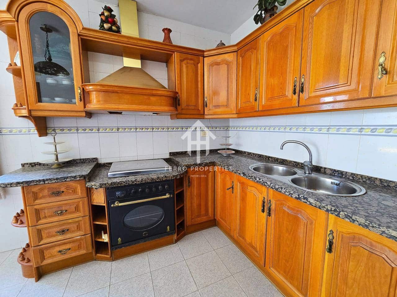 5 quarto Moradia para venda em Loja com piscina garagem - 240 000 € (Ref: 9152550)