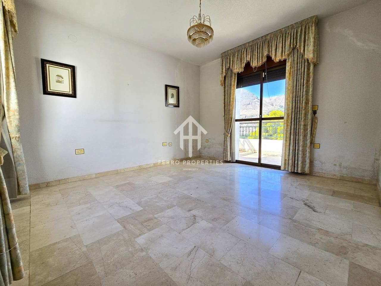 5 quarto Moradia para venda em Loja com piscina garagem - 240 000 € (Ref: 9152550)