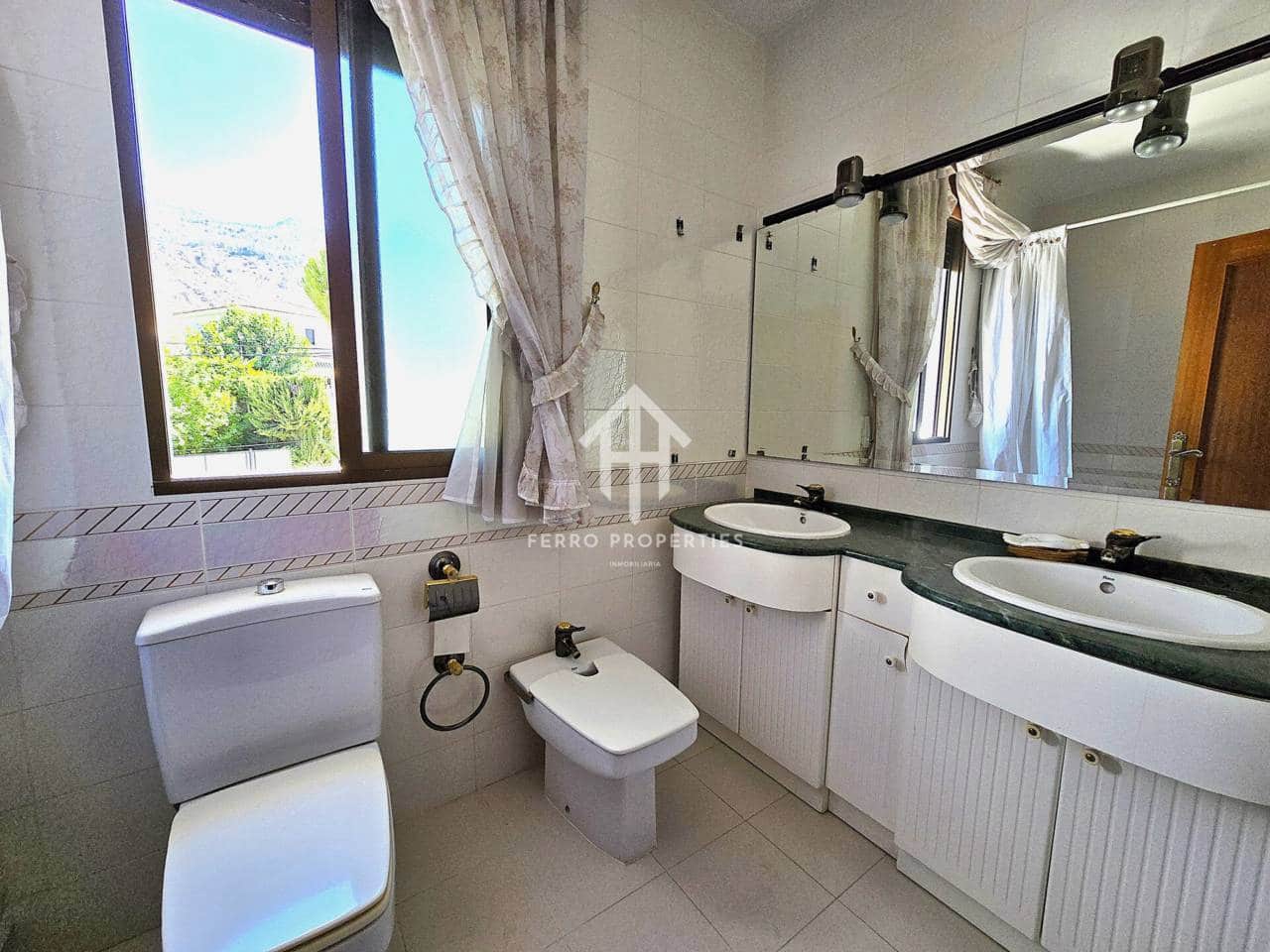 5 quarto Moradia para venda em Loja com piscina garagem - 240 000 € (Ref: 9152550)