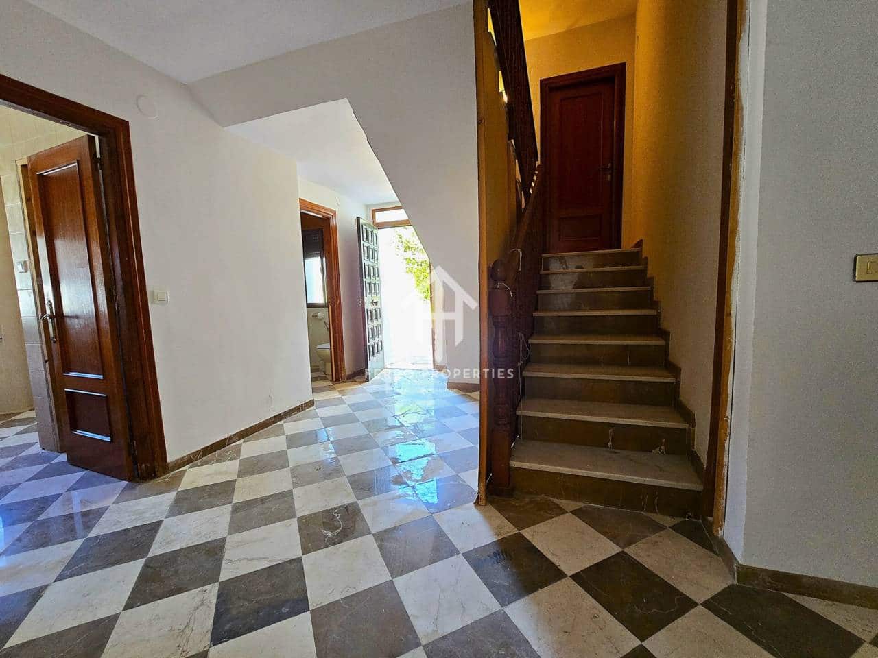 5 quarto Moradia para venda em Loja com piscina garagem - 240 000 € (Ref: 9152550)