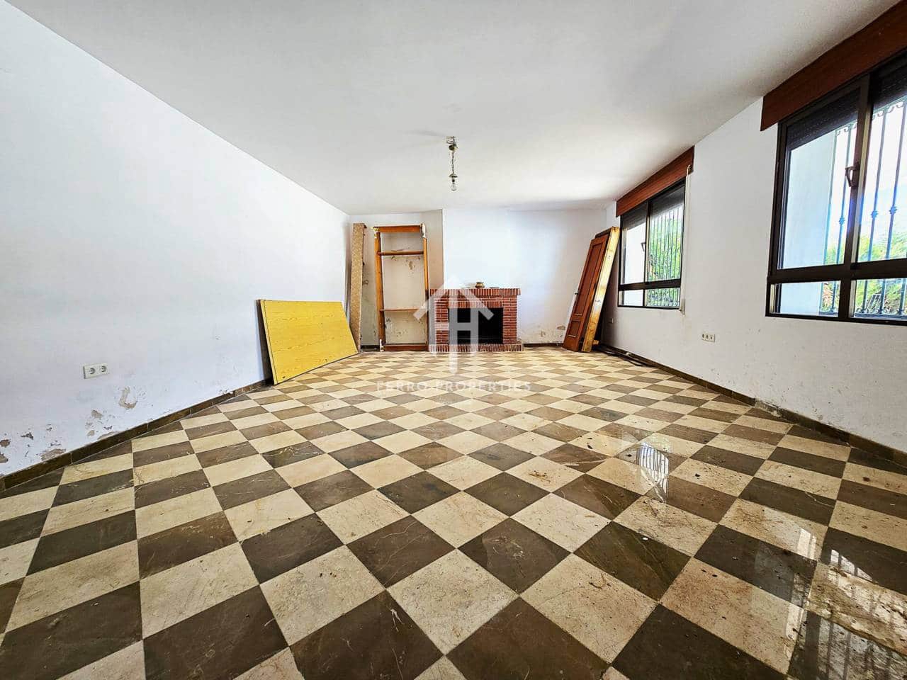 5 quarto Moradia para venda em Loja com piscina garagem - 240 000 € (Ref: 9152550)