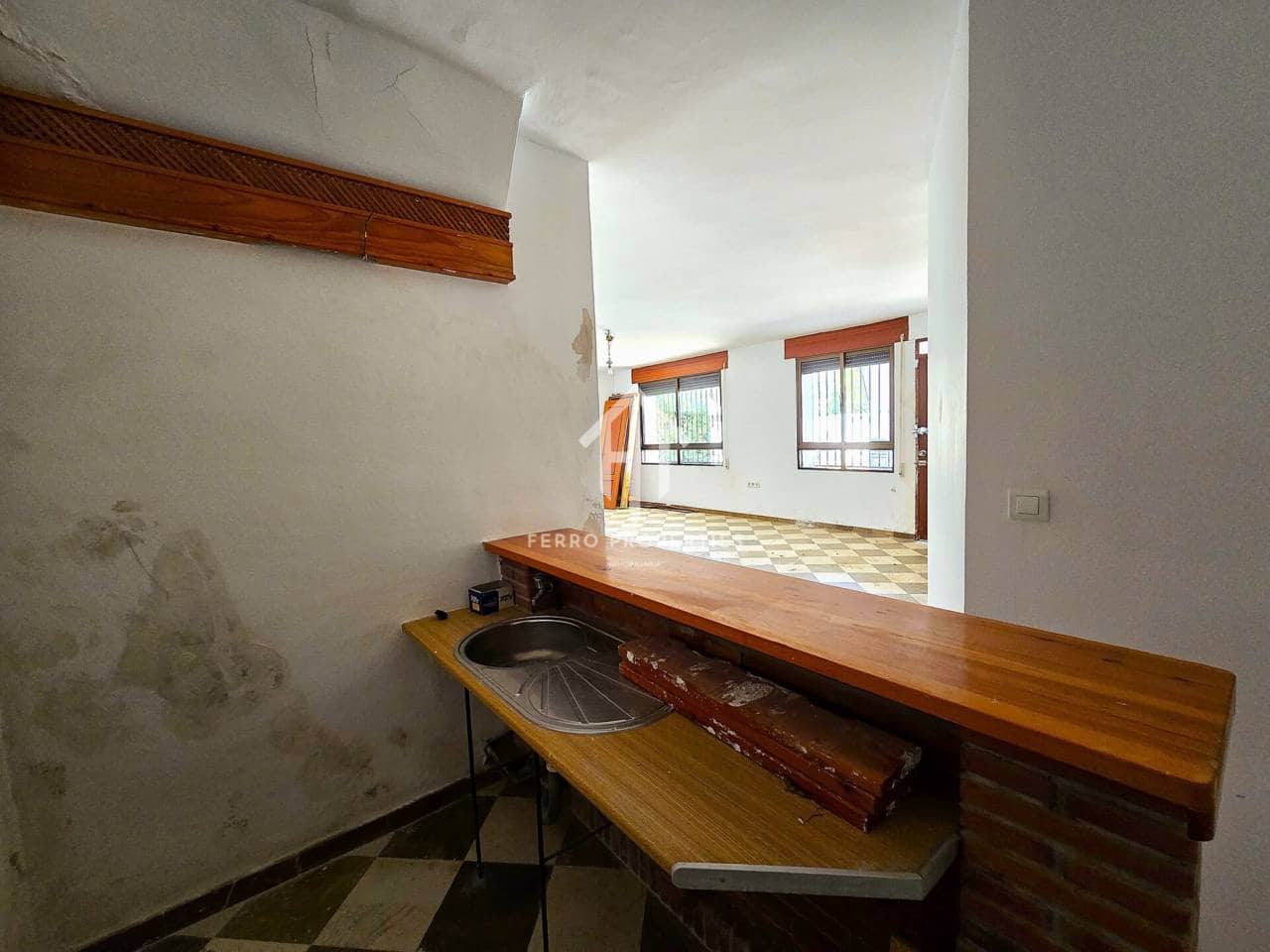 5 quarto Moradia para venda em Loja com piscina garagem - 240 000 € (Ref: 9152550)