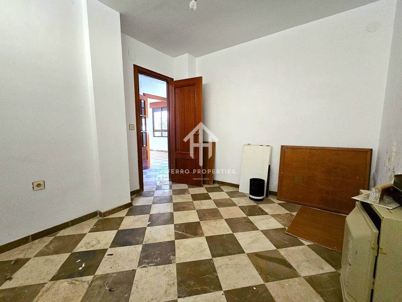 5 quarto Moradia para venda em Loja com piscina garagem - 240 000 € (Ref: 9152550)