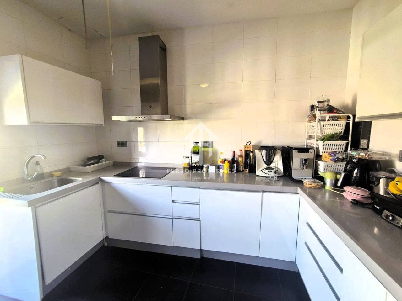 3 slaapkamer Appartement te koop in Loja - € 149.900 (Ref: 9152552)