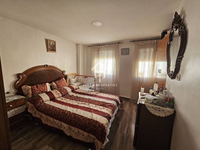 2 soverom Leilighet til salgs i Loja med garasje - € 55 000 (Ref: 9152566)