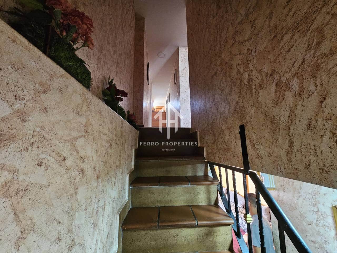 2 soverom Leilighet til salgs i Loja med garasje - € 55 000 (Ref: 9152566)