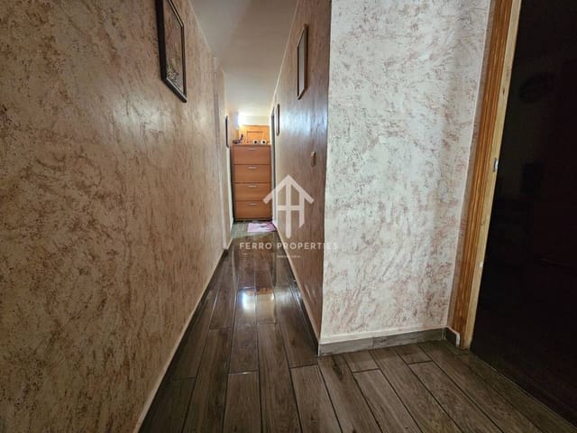 2 soverom Leilighet til salgs i Loja med garasje - € 55 000 (Ref: 9152566)