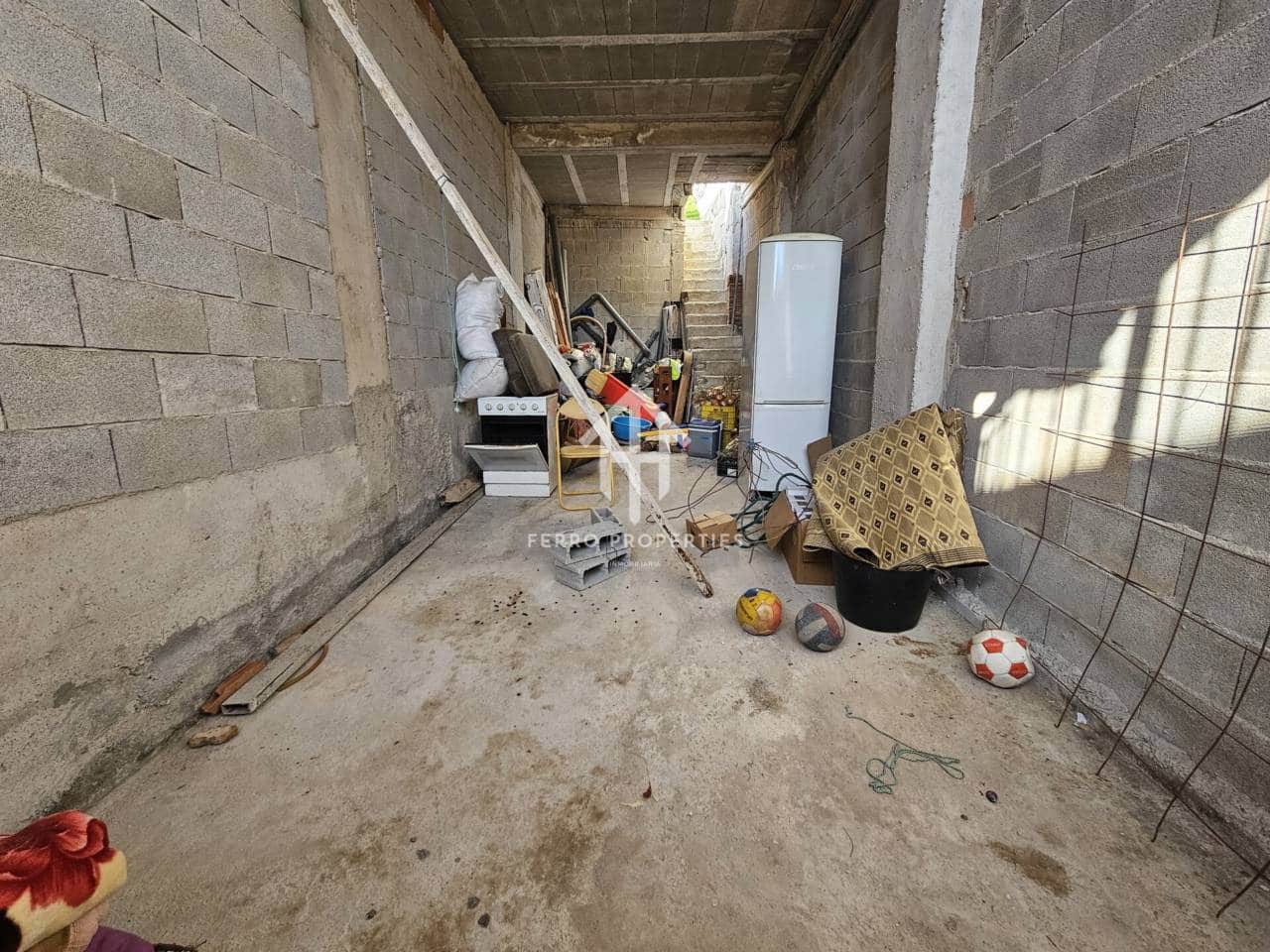 2 soverom Leilighet til salgs i Loja med garasje - € 55 000 (Ref: 9152566)