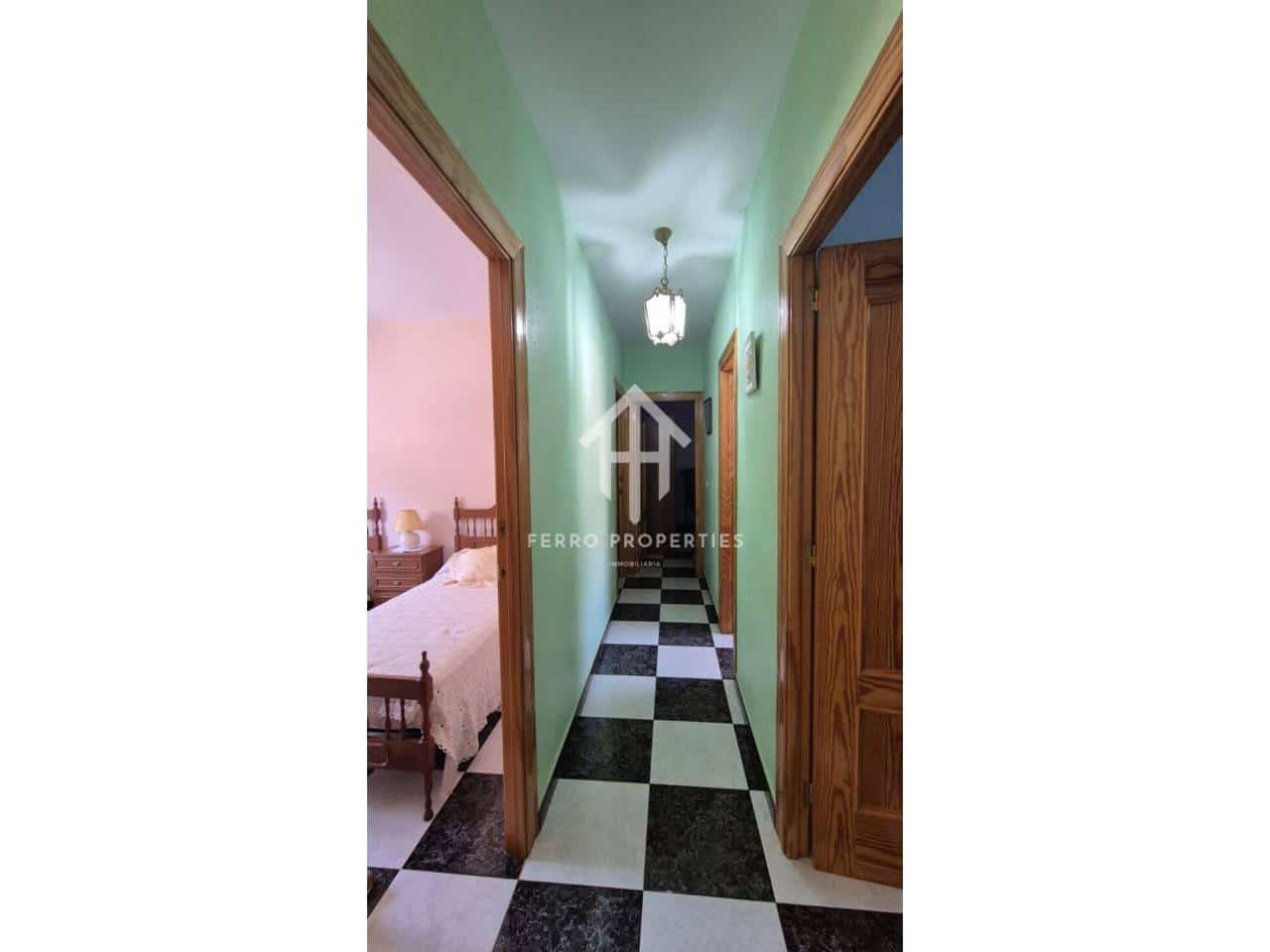 5 bedroom Apartment for sale in Algarinejo with garage - € 129,900 (Ref: 9152573)