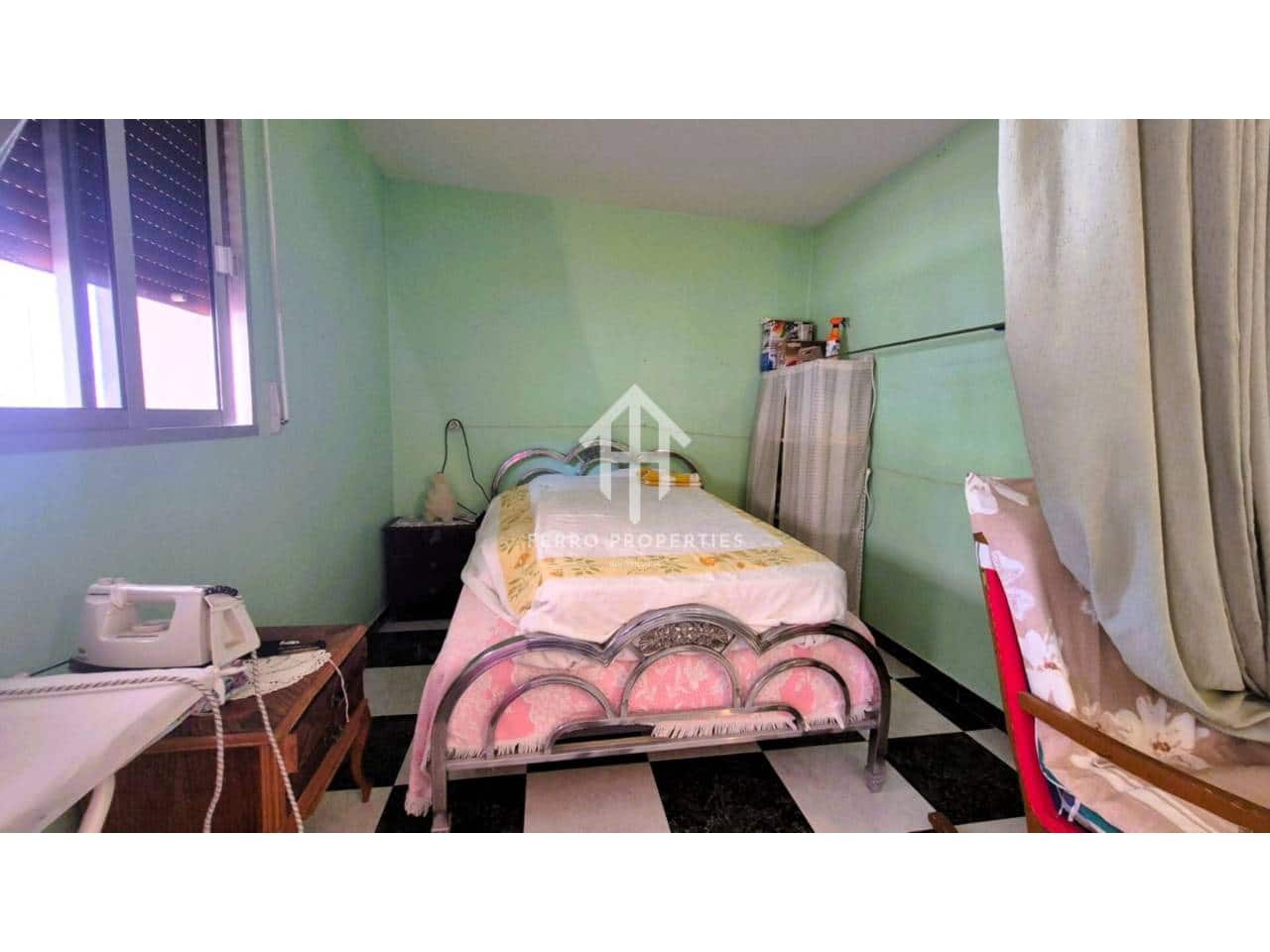 5 bedroom Apartment for sale in Algarinejo with garage - € 129,900 (Ref: 9152573)