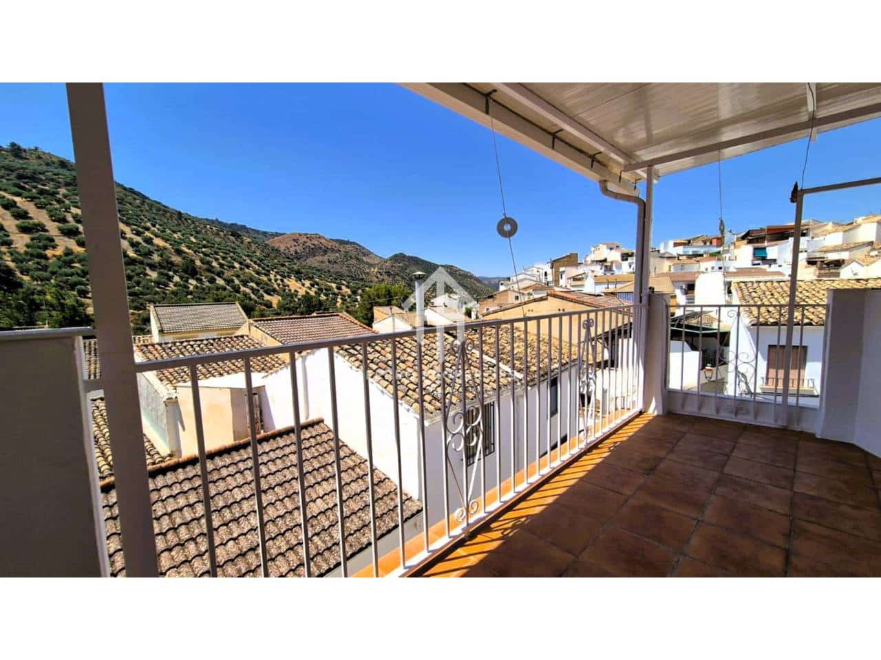 5 bedroom Apartment for sale in Algarinejo with garage - € 129,900 (Ref: 9152573)