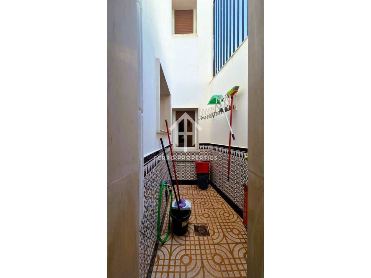 5 bedroom Apartment for sale in Algarinejo with garage - € 129,900 (Ref: 9152573)